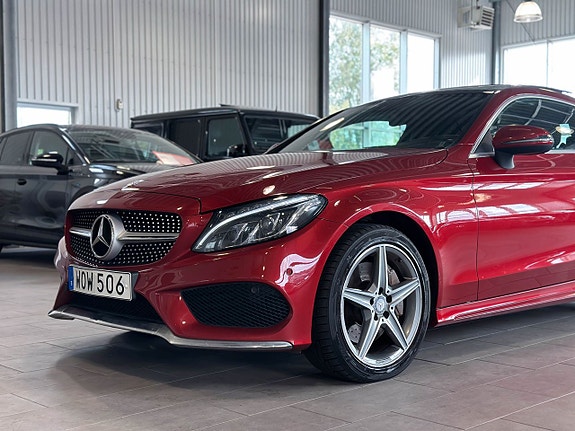 Mercedes-Benz C300 7 of 23