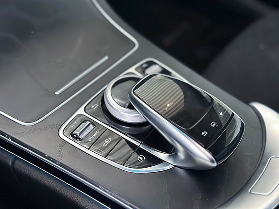 Mercedes-Benz C300 20 of 23
