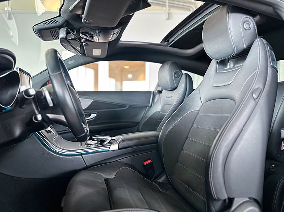 Mercedes-Benz C300 13 of 23
