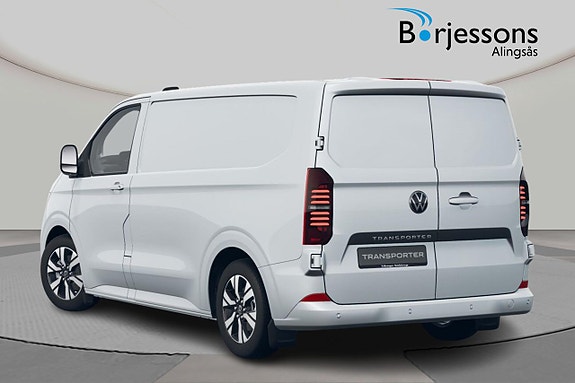 Volkswagen Transporter 3 of 5