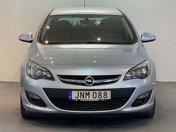 Opel Astra 2 of 5