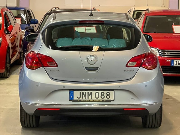 Opel Astra 13 of 13