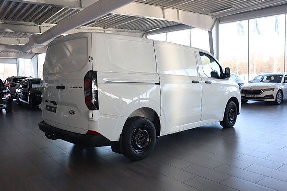 Ford Transit Custom 2 of 11