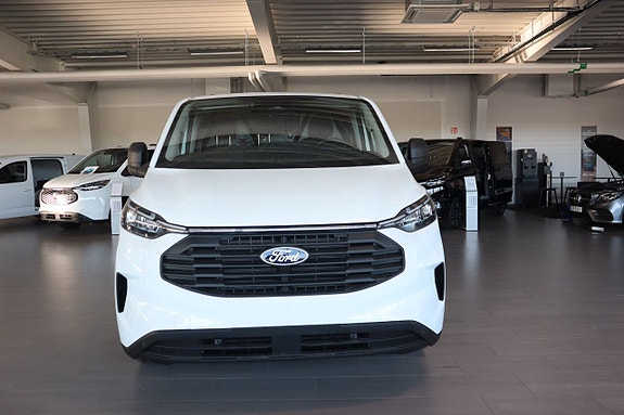 Ford Transit Custom 3 of 11