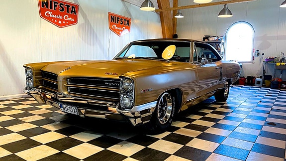 Pontiac 2+2 2 of 21
