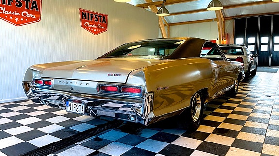 Pontiac 2+2 6 of 21