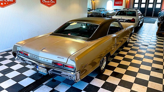 Pontiac 2+2 5 of 21