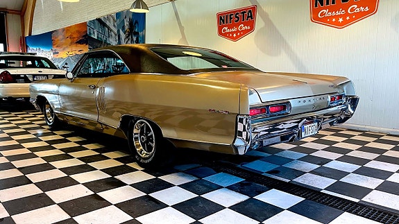 Pontiac 2+2 8 of 21