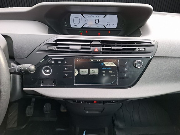 Citroen C4 Picasso 16 of 18
