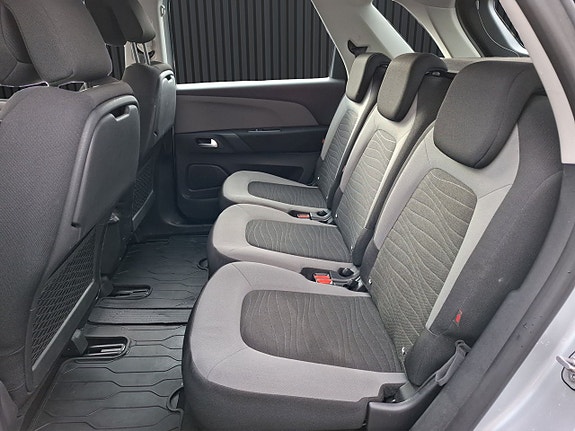 Citroen C4 Picasso 13 of 18