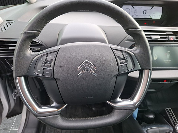 Citroen C4 Picasso 14 of 18