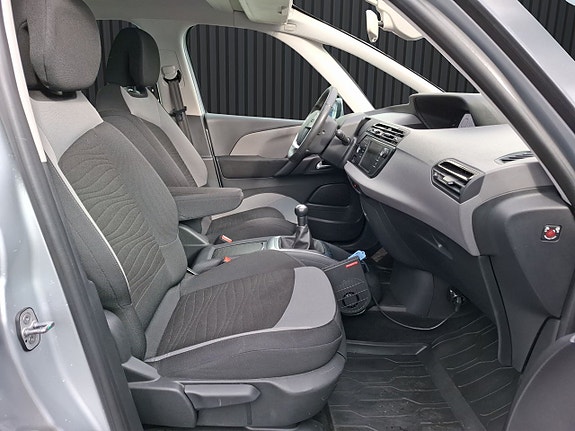 Citroen C4 Picasso 11 of 18