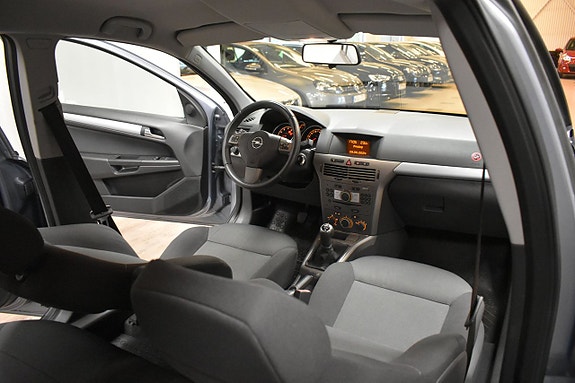 Opel Astra 15 of 18