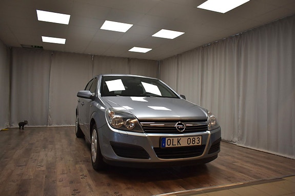 Opel Astra 8 of 18