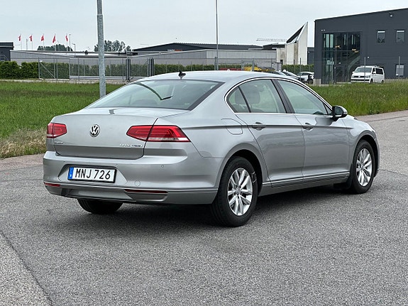 Volkswagen Passat 4 of 5