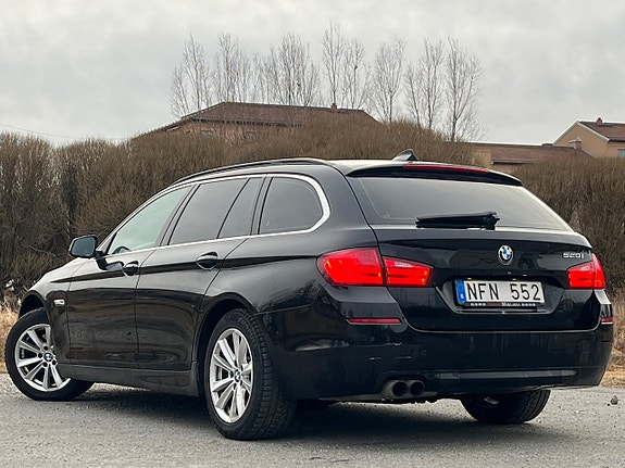 BMW 520 3 of 5