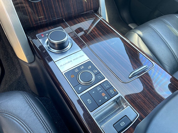 Land Rover Range Rover 12 of 23