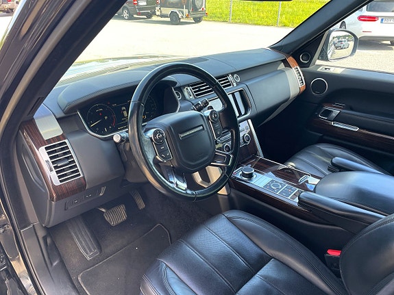 Land Rover Range Rover 8 of 23