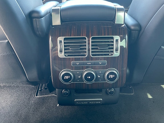 Land Rover Range Rover 21 of 23