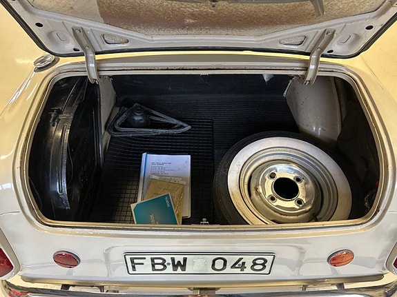 Ford Anglia 10 of 11