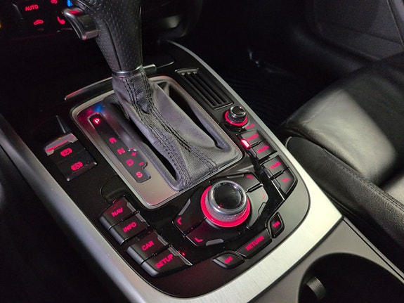 Audi A4 24 of 27