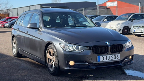 BMW 318 3 of 5