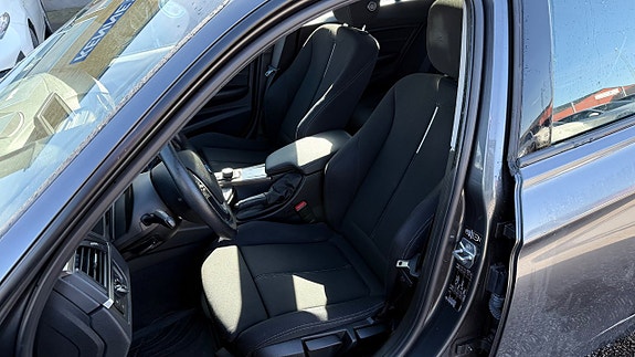 BMW 318 7 of 28