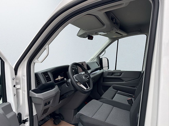 Volkswagen Crafter 9 of 16