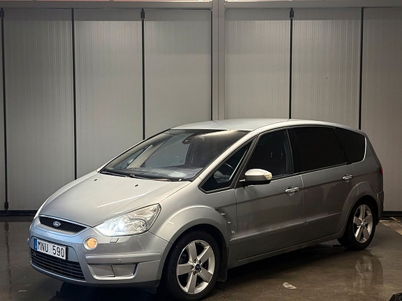 Ford S-MAX 3 of 5
