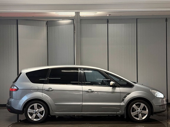 Ford S-MAX 4 of 5
