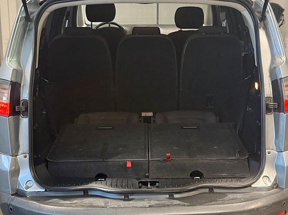 Ford S-MAX 8 of 8