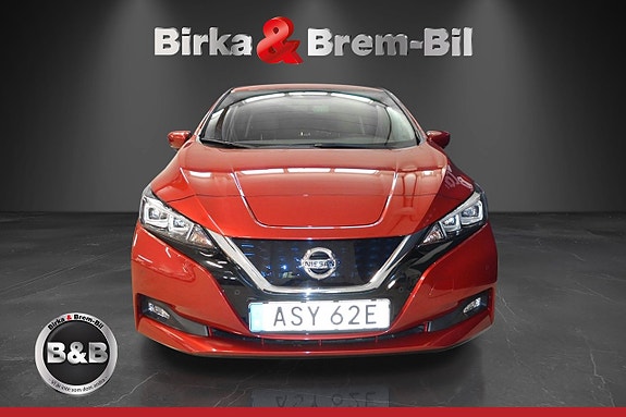 Nissan Leaf 3 of 18