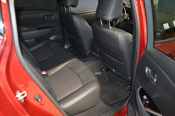 Nissan Leaf 11 of 16
