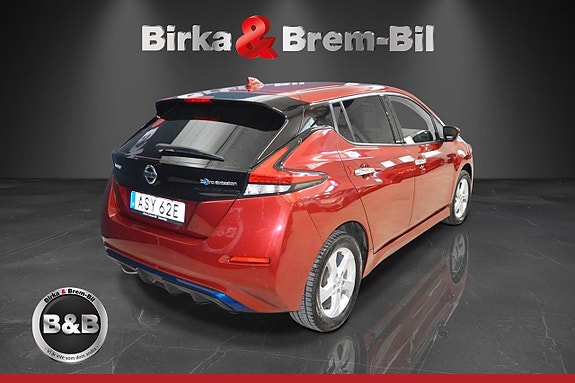 Nissan Leaf 4 of 18