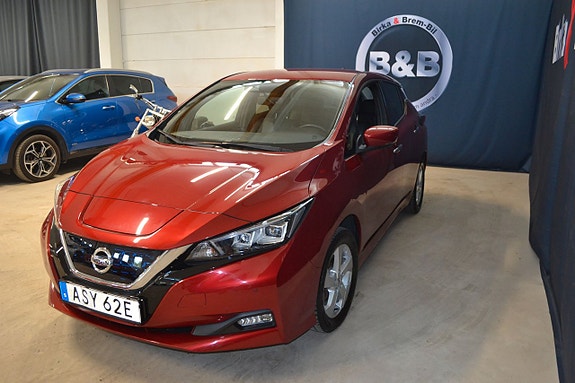 Nissan Leaf 9 of 16
