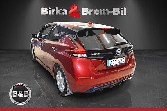 Nissan Leaf 7 of 18
