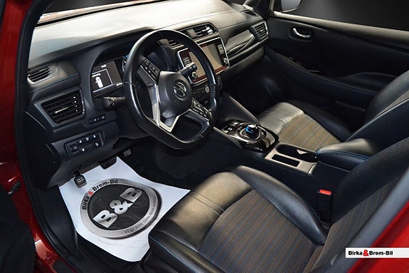 Nissan Leaf 12 of 18