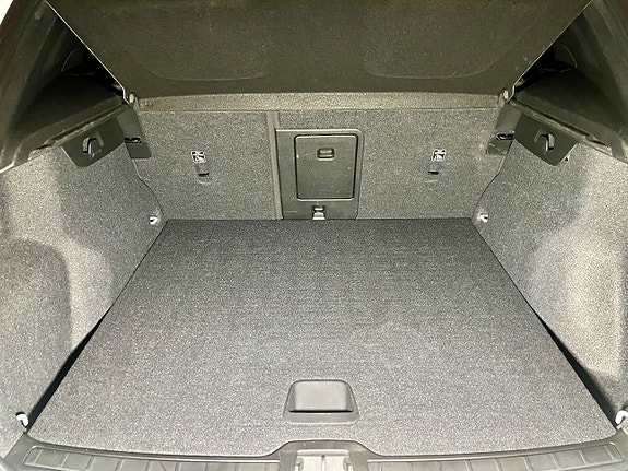 Volvo XC40 17 of 18