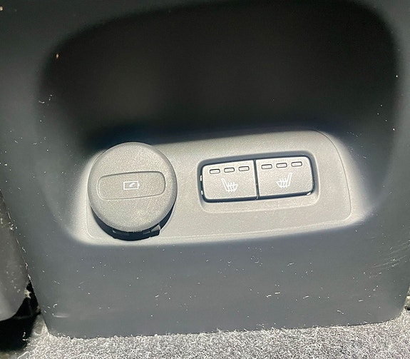Volvo XC40 16 of 18