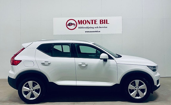Volvo XC40 4 of 5
