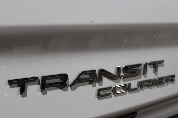 Ford Transit Courier 16 of 16