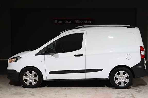 Ford Transit Courier 2 of 16