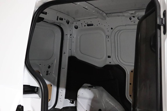 Ford Transit Courier 13 of 16