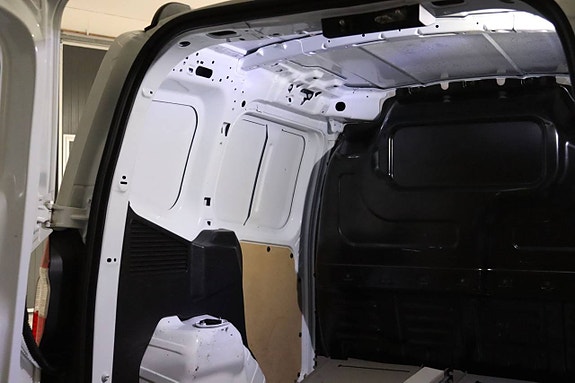 Ford Transit Courier 14 of 16