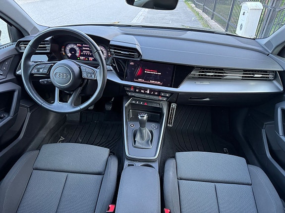 Audi A3 8 of 12