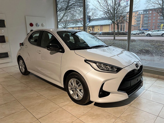 Mazda 2 2 of 7