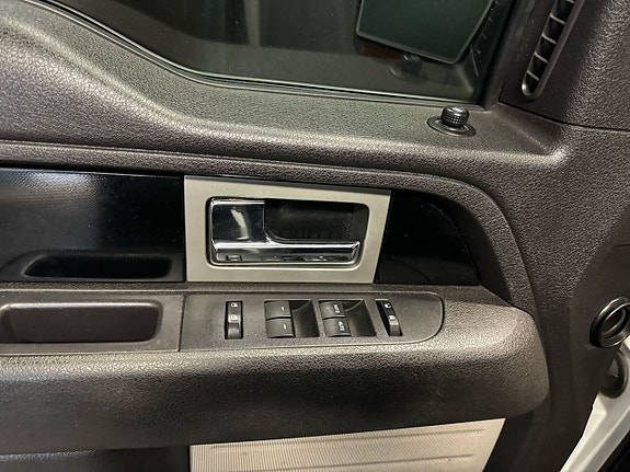 Ford F-150 15 of 21