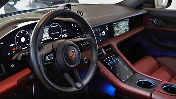 Porsche Taycan Turbo 10 of 21