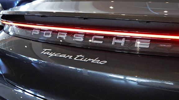 Porsche Taycan Turbo 6 of 21