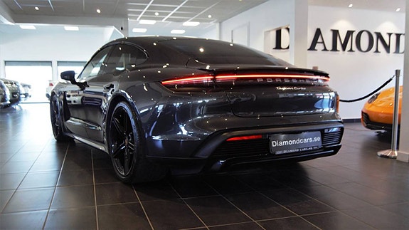 Porsche Taycan Turbo 7 of 21